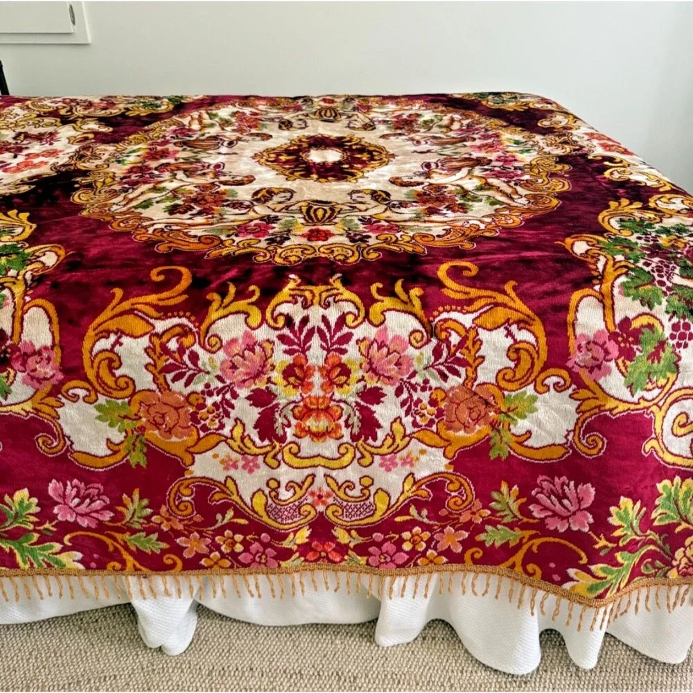 Vtg Velvet Italian Wedding Bedspread QUEEN Cherubs Red Cream 84x96” Fringe MINT